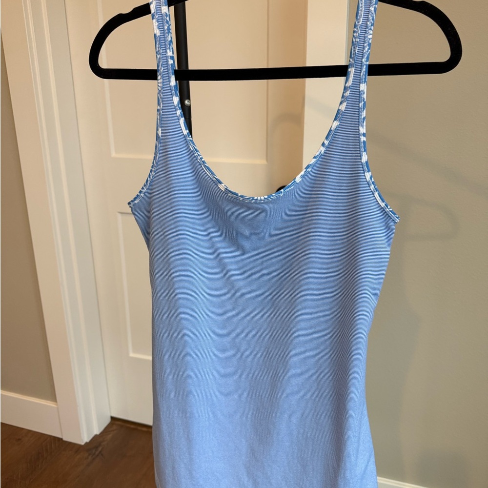 Lululemon Blue/White fitted tank thin stripes with printed trim size 12 EUC
